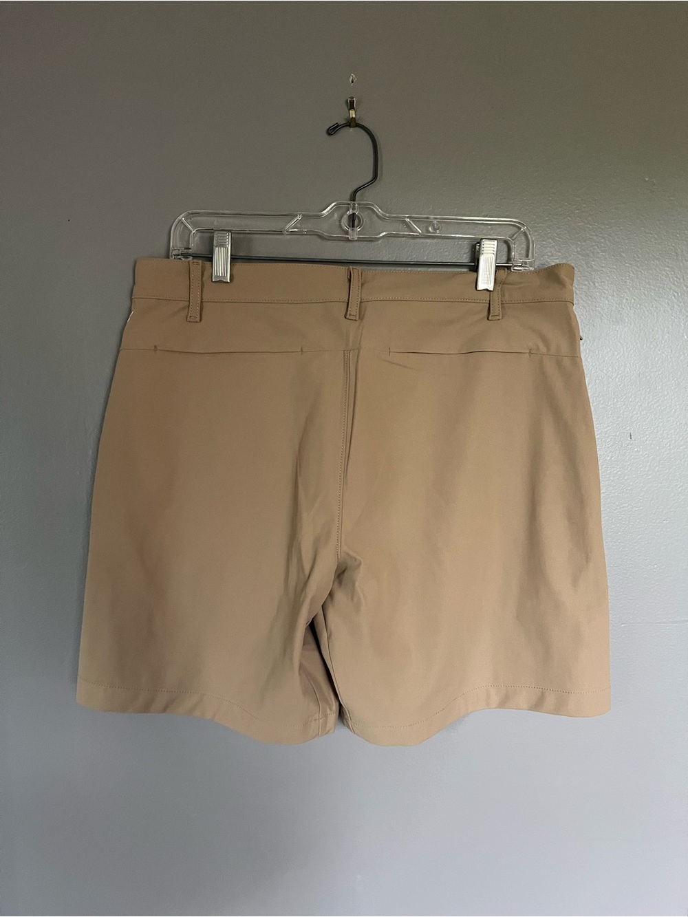 Fabletics The Only Short - Picture 2 of 4